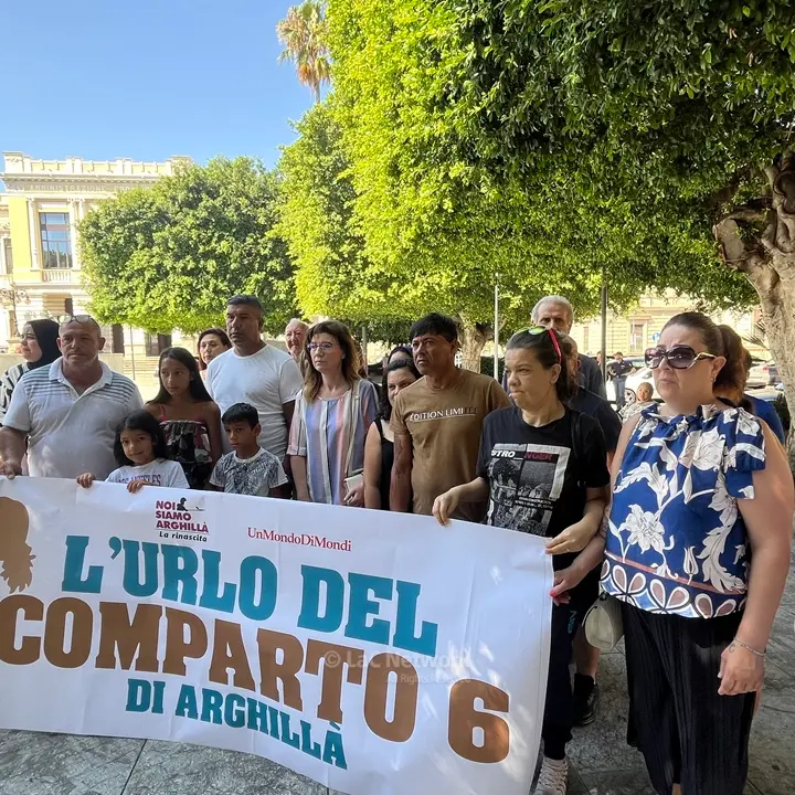 Reggio, “Un mondo di mondi” e “Noi siamo Arghillà”: «Per le famiglie del comparto 6 serve un approccio abitativo. Una casa a chi ha diritto»\n