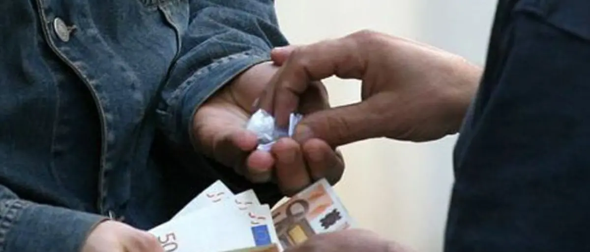 Bruciature in faccia e sul corpo: le torture della ’ndrangheta al pusher «infame» in 10 video stile Arancia Meccanica\n