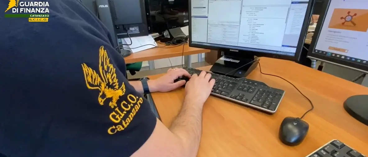 Sequestrati beni per oltre 4 milioni di euro a tre persone ritenute parte del clan Arena di Isola Capo Rizzuto