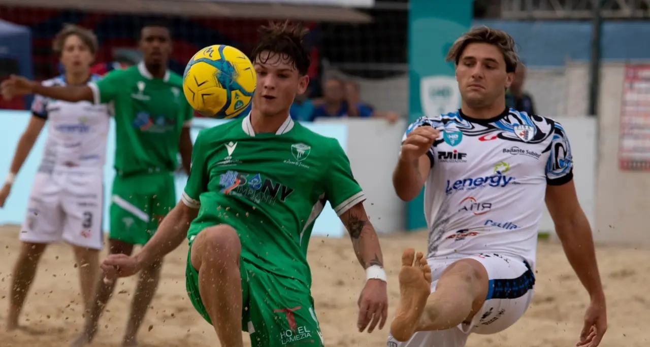 Coppa Italia beach soccer: l’Under 20 dell’Icierre Lamezia aumenta il suo rodaggio in vista del futuro\n