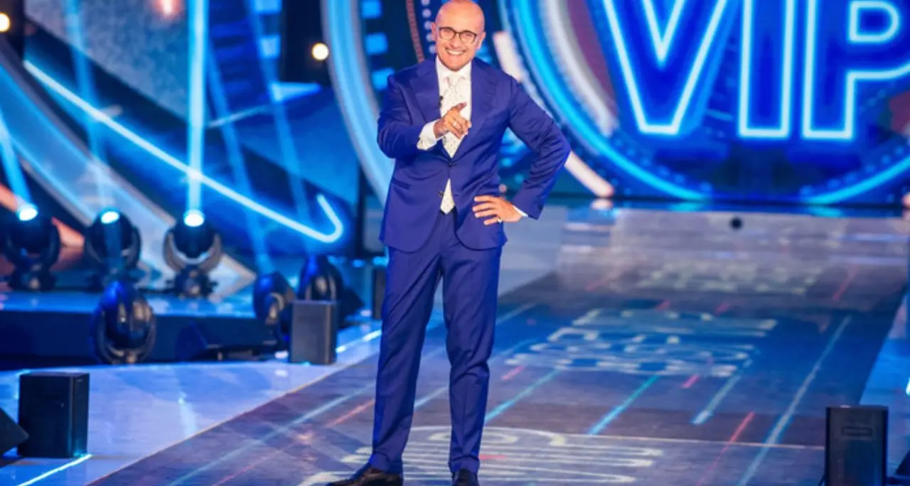 Grande Fratello, in arriva la nuova edizione per celebrare i 25 anni: i nomi caldi, quelli che trattano e chi dice No\n