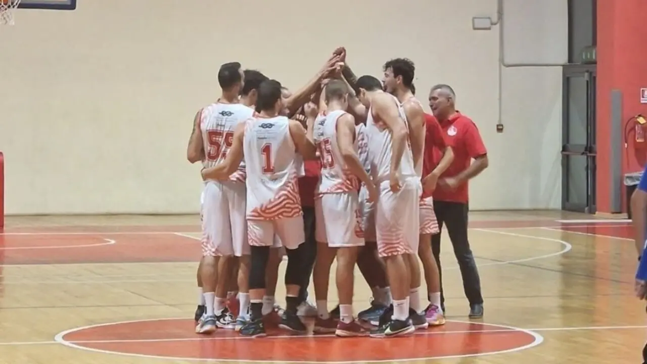 Basket, la Bim Bum Rende batte il primo colpo: ufficiale l’ingaggio di Andrea Tarozzi\n
