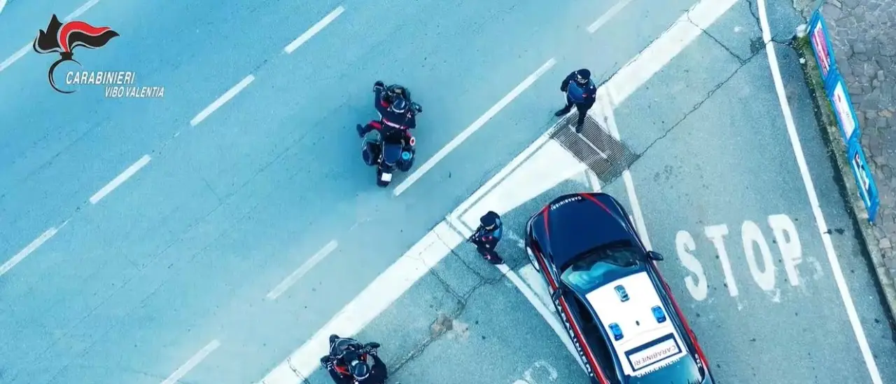 Truffa del finto carabiniere, 39enne fermato ad Acquaro dopo una caccia all’uomo per le strade delle Preserre