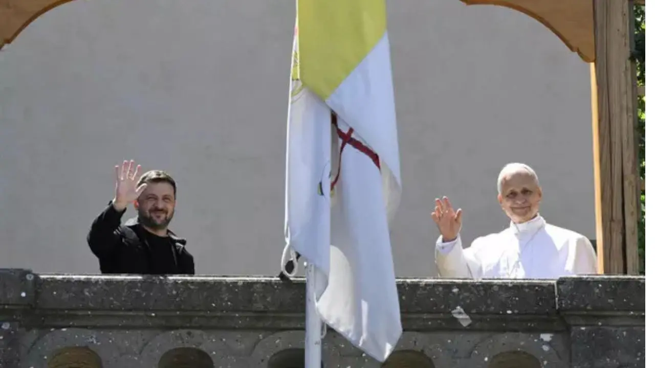 Zelensky da Papa Leone XIV. Il pontefice: «Vaticano sede disponibile per i negoziati Russia-Ucraina»\n