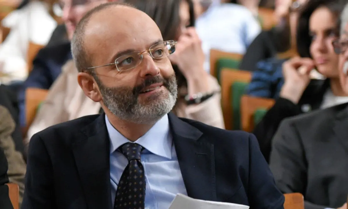 Francesco Minisci scelto per la procura di Frosinone: dagli inizi a Cosenza al gruppo antiterrorismo\n