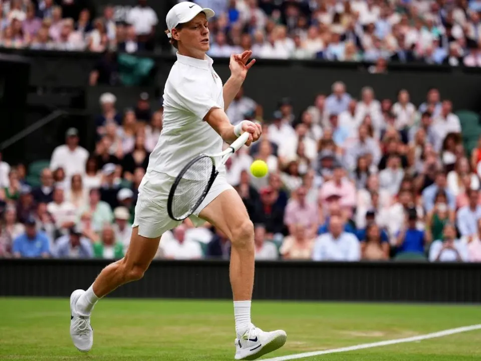 Tennis, Sinner batte Shelton e conquista la semifinale a Wimbledon