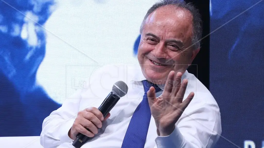 La politica ha paura di Gratteri in tv, il procuratore spiega perché: «La verità arriva a milioni di persone e il potere la teme»