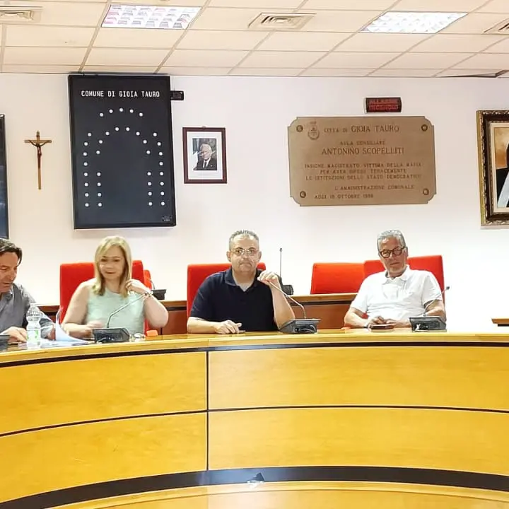 «Pronti per formare la nuova Polisportiva Gioiese»: manca solo un documento della vecchia presidenza