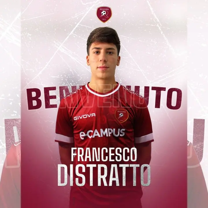 La Reggina deposita i documenti per l’iscrizione al campionato di Serie D e si regala il difensore Distratto\n