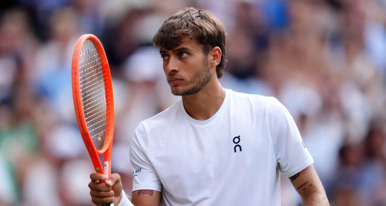 Tennis, Cobolli lotta con\u00A0Djokovic ma in semifinale ci va il serbo