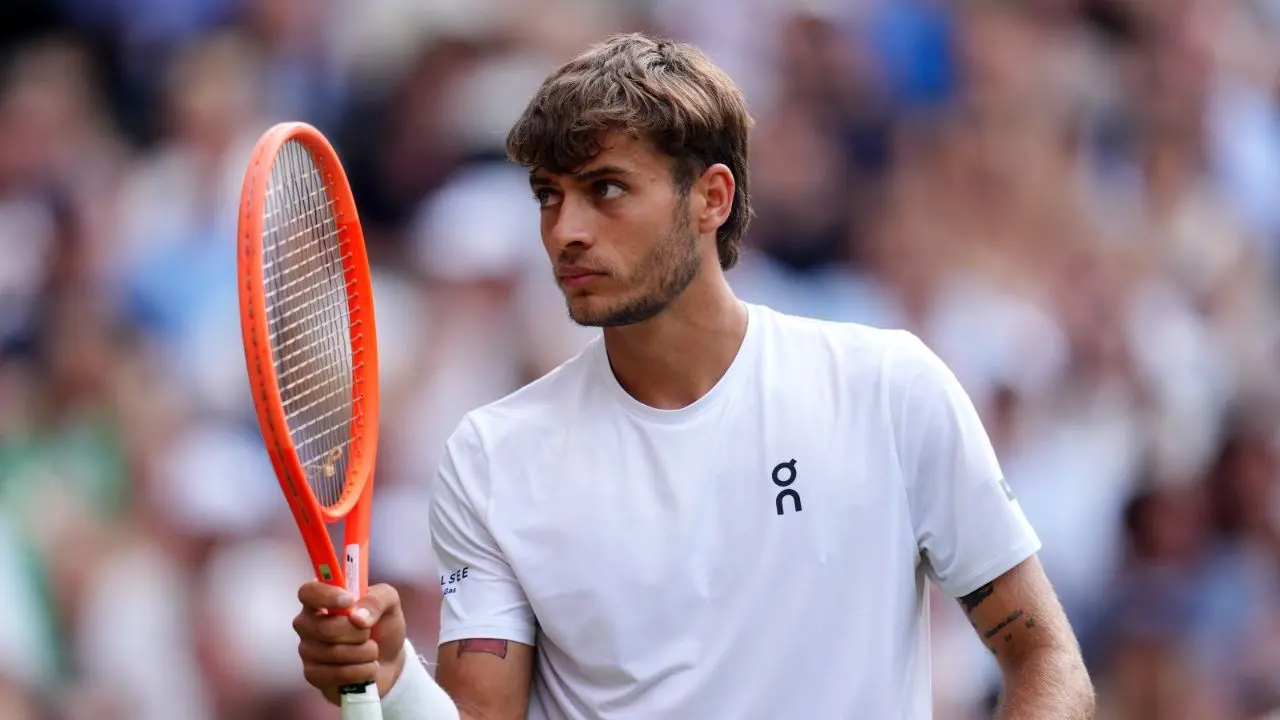 Tennis, Cobolli lotta con\u00A0Djokovic ma in semifinale ci va il serbo