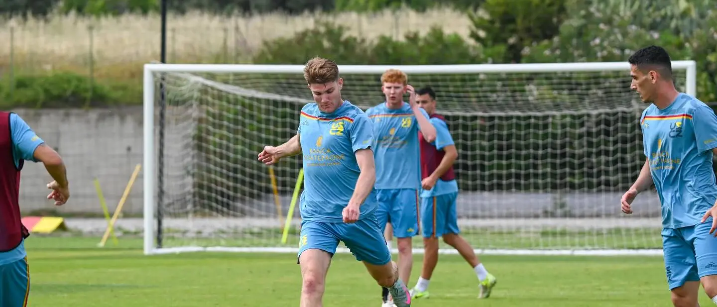 Us Catanzaro:\u00A0domanni parte il pre-ritiro in città per i giallorossi, il 15 giugno si vola in Trentino.\u00A0La lista dei convocati