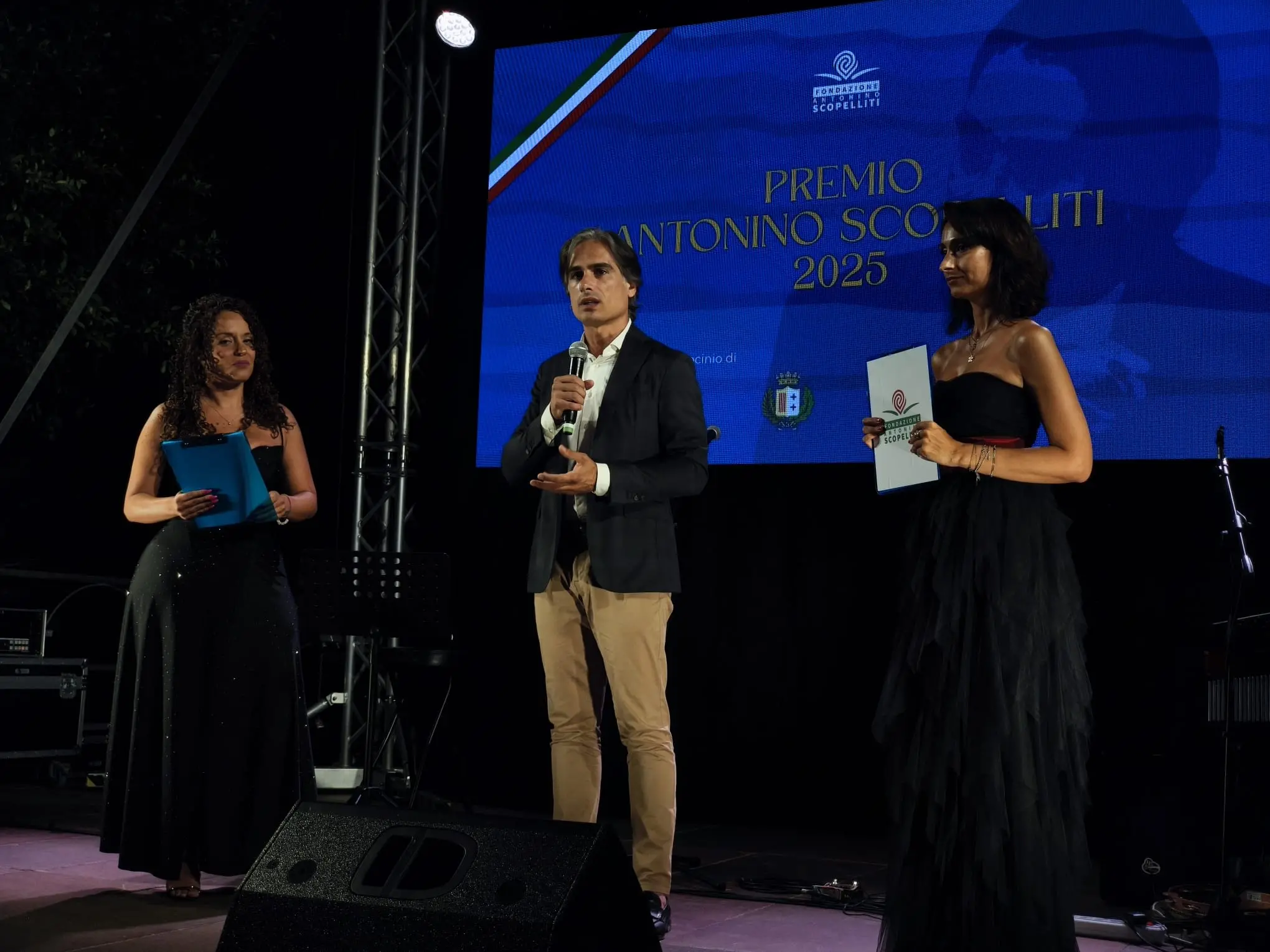 Memoria, impegno civile e riscatto: a\u00A0Reggio la VII edizione del Premio Antonino Scopelliti\u00A0in una serata carica di emozione e coraggio\n
