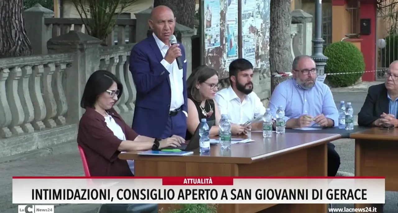 Intimidazione, Consiglio aperto a San Giovanni di Gerace
