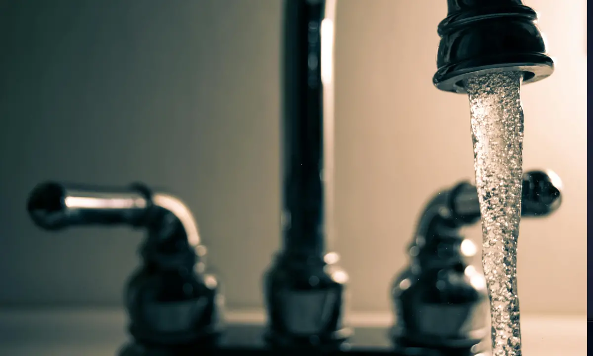 Stop della fornitura d’acqua agli utenti morosi, il Codacons diffida\u00A0Sorical: «Una violazione dei diritti fondamentali»\n