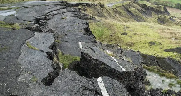 Crolli e dissesto idrogeologico, gli esperti: «Mettere in sicurezza il territorio indispensabile per lo sviluppo»\n