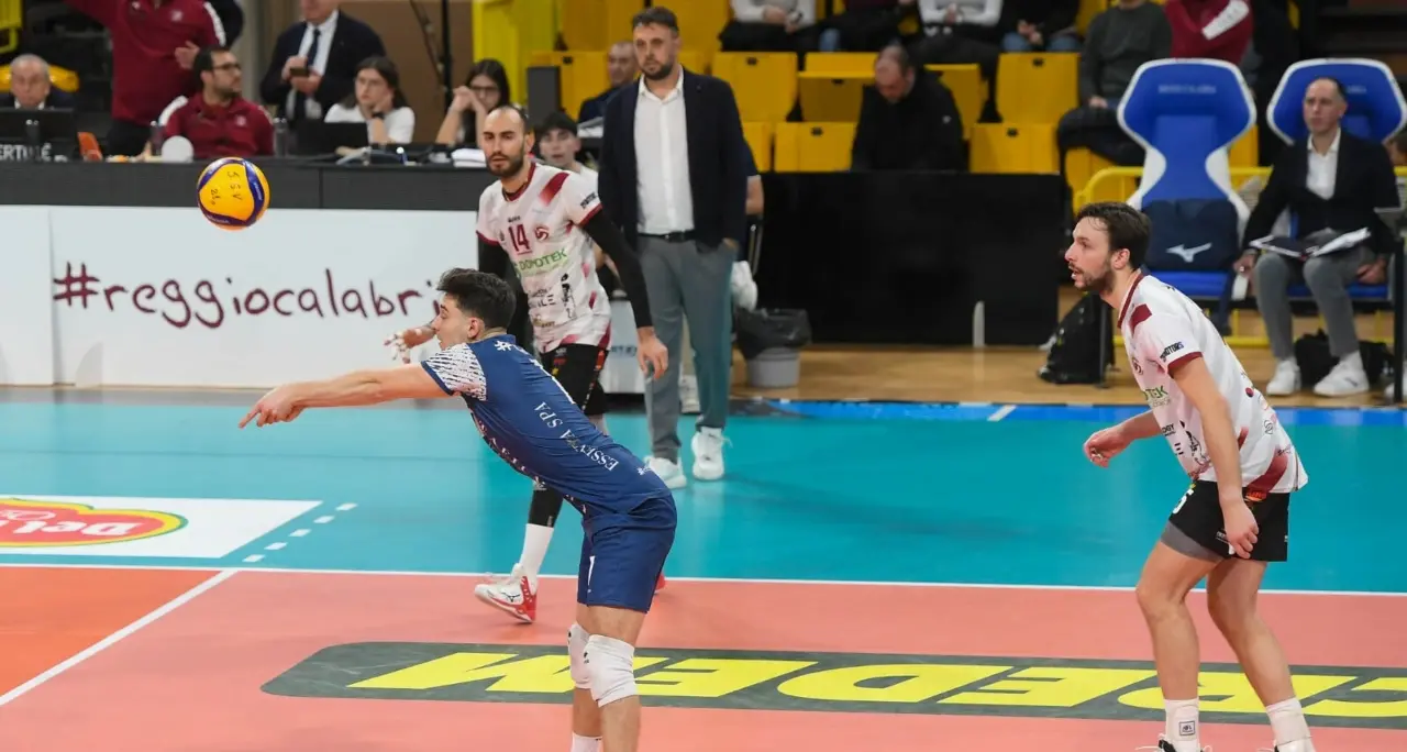 Volley, la Domotek in Serie A3 riparte dai suoi leader: Lopetrone sarà ancora il libero degli amaranto