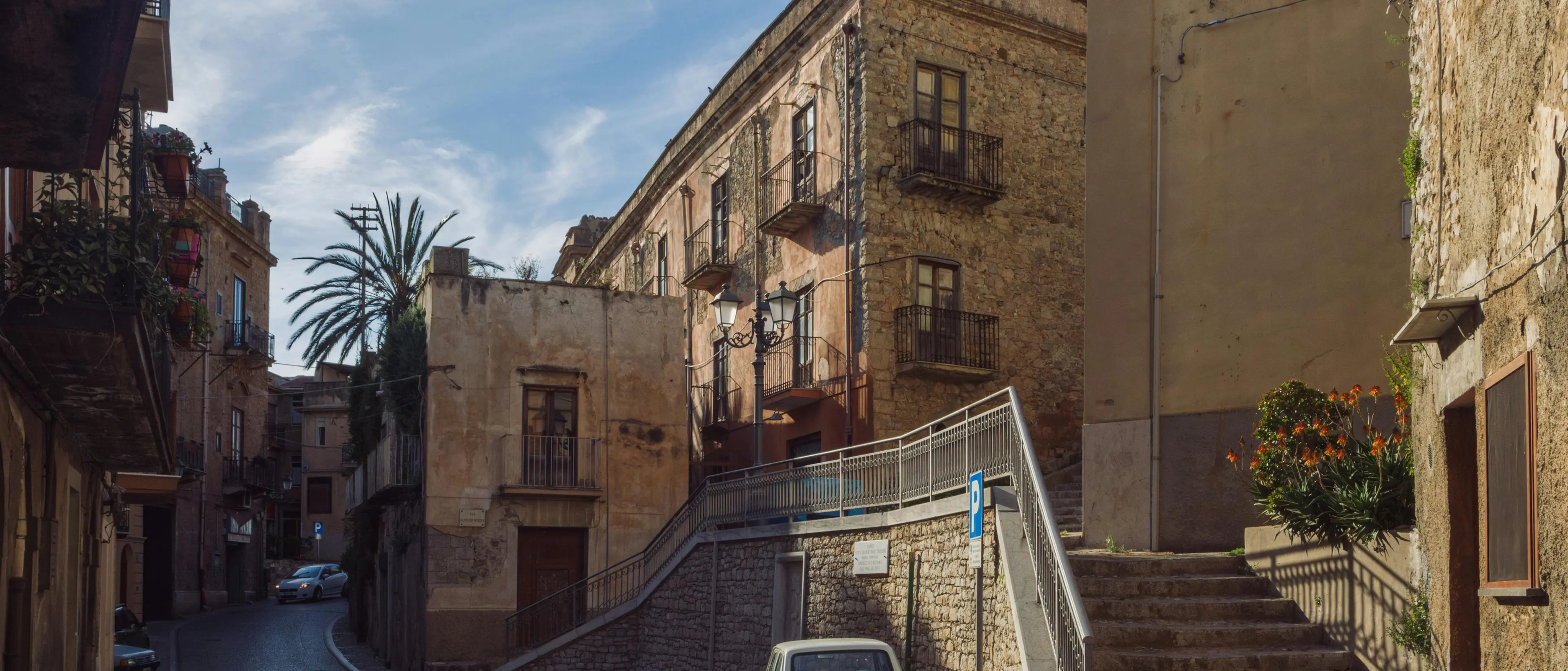 Spopolamento, un'emorragia senza fine in Calabria: a rischio 306 comuni. E nei prossimi 25 anni si perderanno altri\u00A0300mila abitanti\n