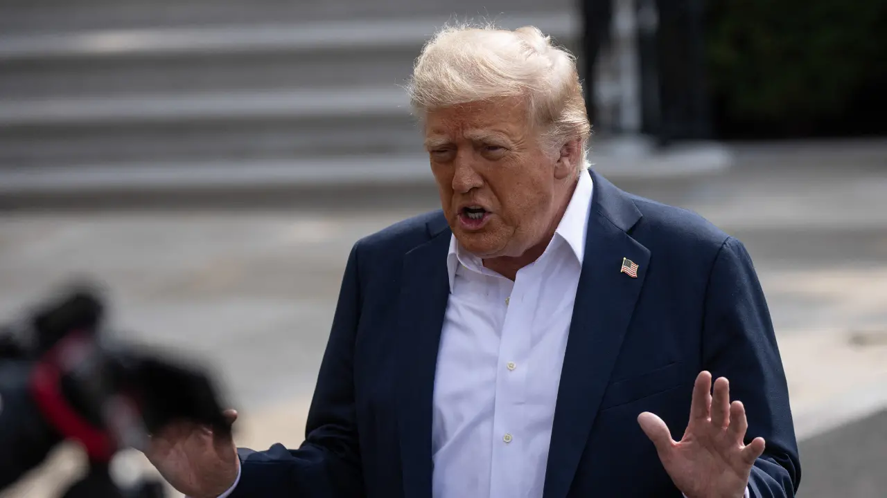 Dazi al 30%, Trump avverte l’Europa: «Se reagirete raddoppieranno». Al Sud le regioni più colpite: ecco perché