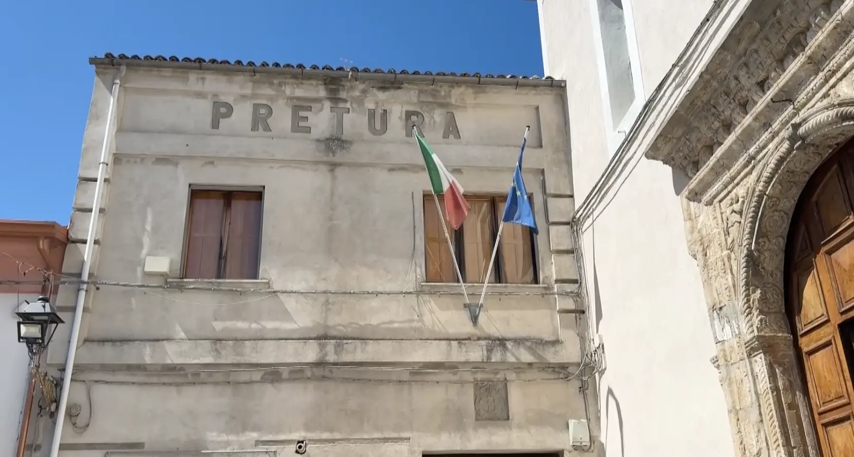 \n\nLa lotta per la sopravvivenza di Campana, il sindaco Chiarello:\u00A0«Il mio paese è vivo, ma lo Stato ci ha dimenticato»\n