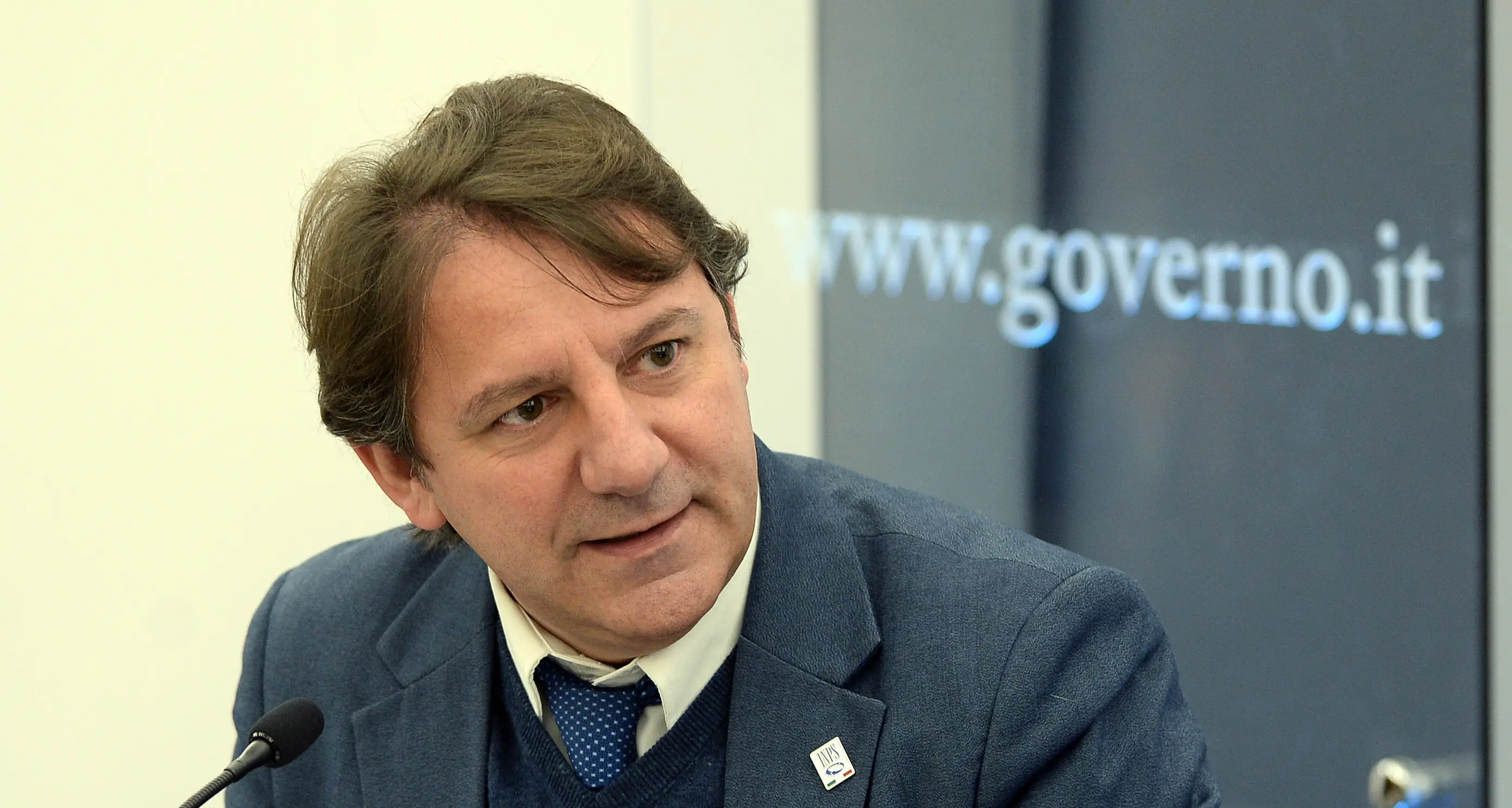 Tridico: «Il riarmo affamerà l’Europa e taglierà sanità, scuola e diritti al Sud. Dobbiamo partire dalla pace»\n