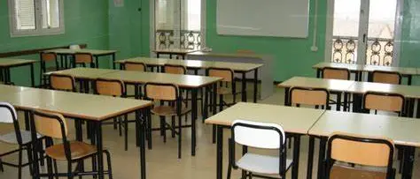 Scuola, l’annuncio di Valditara:\u00A0«Per settembre assumeremo oltre 54mila docenti, è un numero record»\n