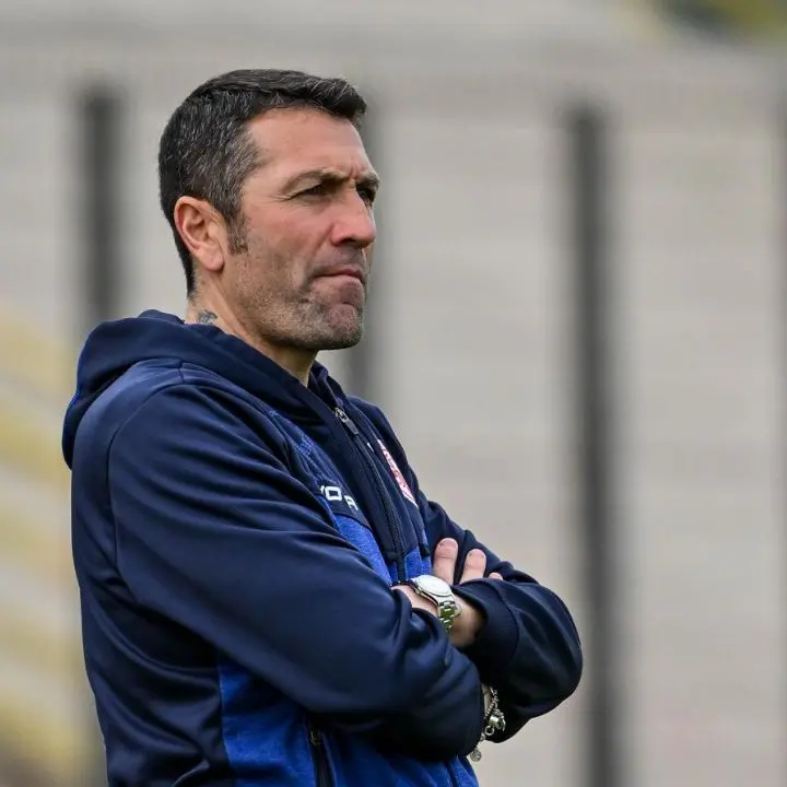 Cosenza Calcio, Guarascio ha scelto il nuovo allenatore: sarà Antonio Buscè a guidare i Lupi\n