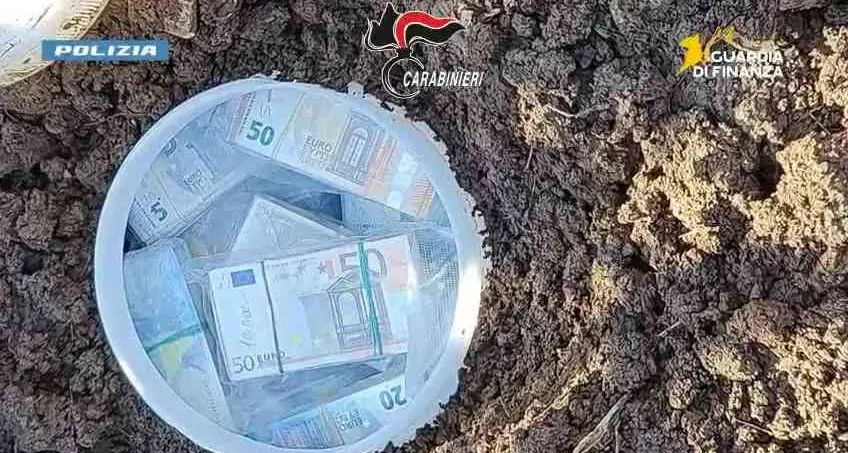 Maxi operazione a Reggio Calabria, sequestrati 117 chili di cocaina e quasi mezzo milione di euro in contanti\n