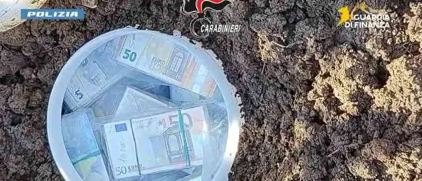 Maxi operazione a Reggio Calabria, sequestrati 117 chili di cocaina e quasi mezzo milione di euro in contanti\n
