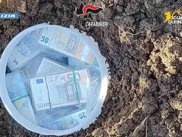Maxi operazione a Reggio Calabria, sequestrati 117 chili di cocaina e quasi mezzo milione di euro in contanti