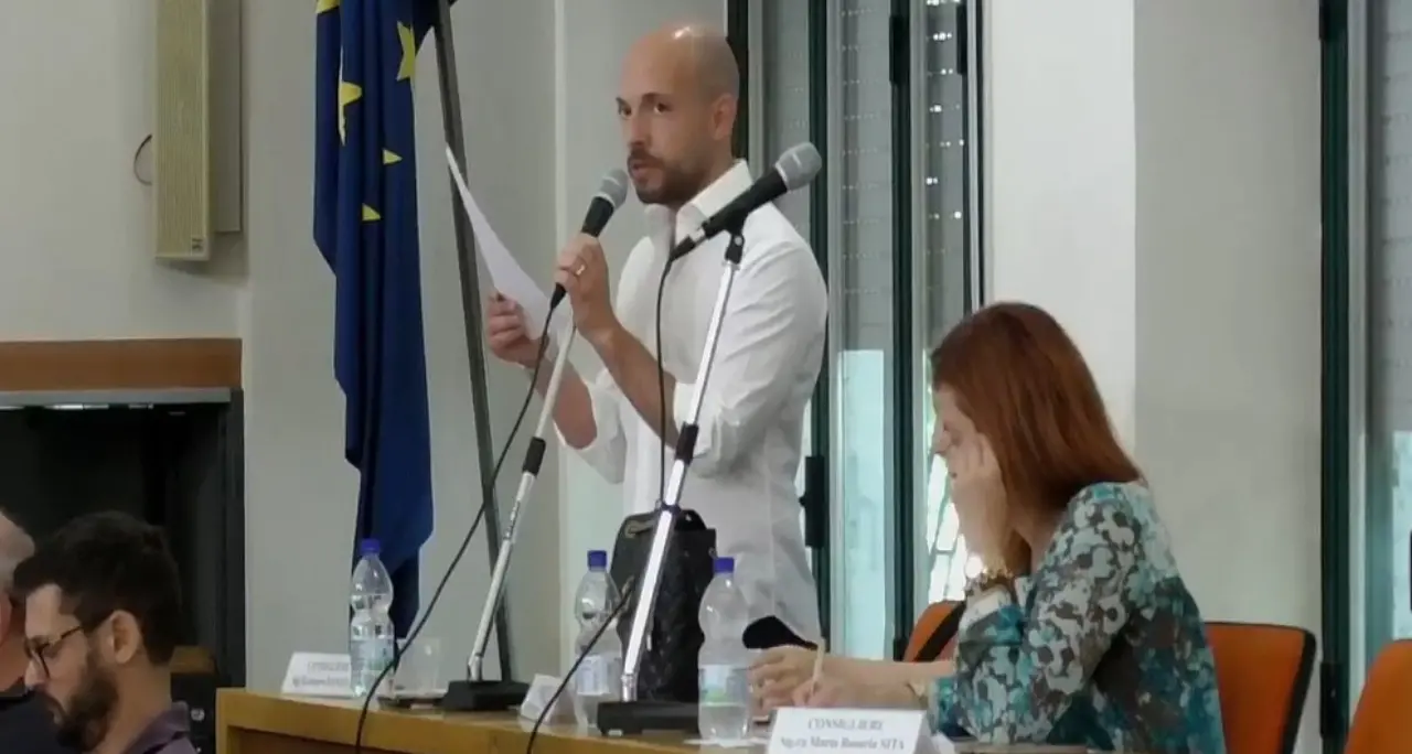 Bisignano, un altro addio nella maggioranza: dopo l’assessore De Marco\u00A0rimette le deleghe anche Gennaro Danielli