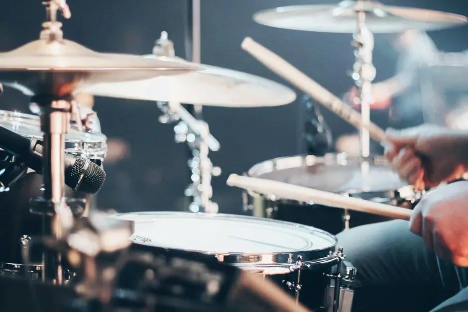 Viaggio nel mondo delle percussioni, a Favelloni tre eventi dedicati alla storia degli strumenti e alla musica\n