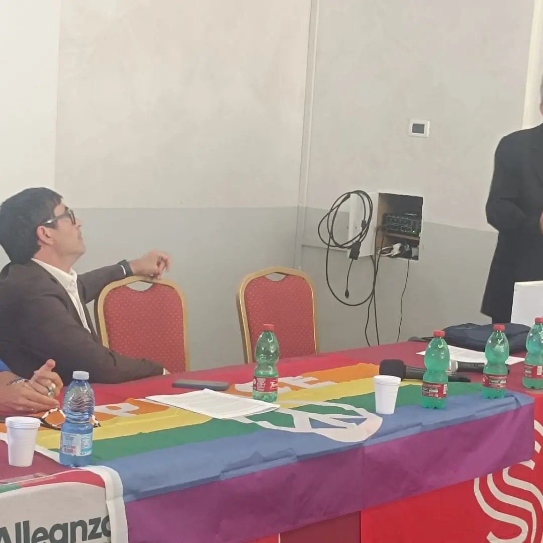 Fratoianni (Si) in Calabria: «Siamo garantisti, ma le inchieste che coinvolgono il centrodestra devono farci riflettere»\n