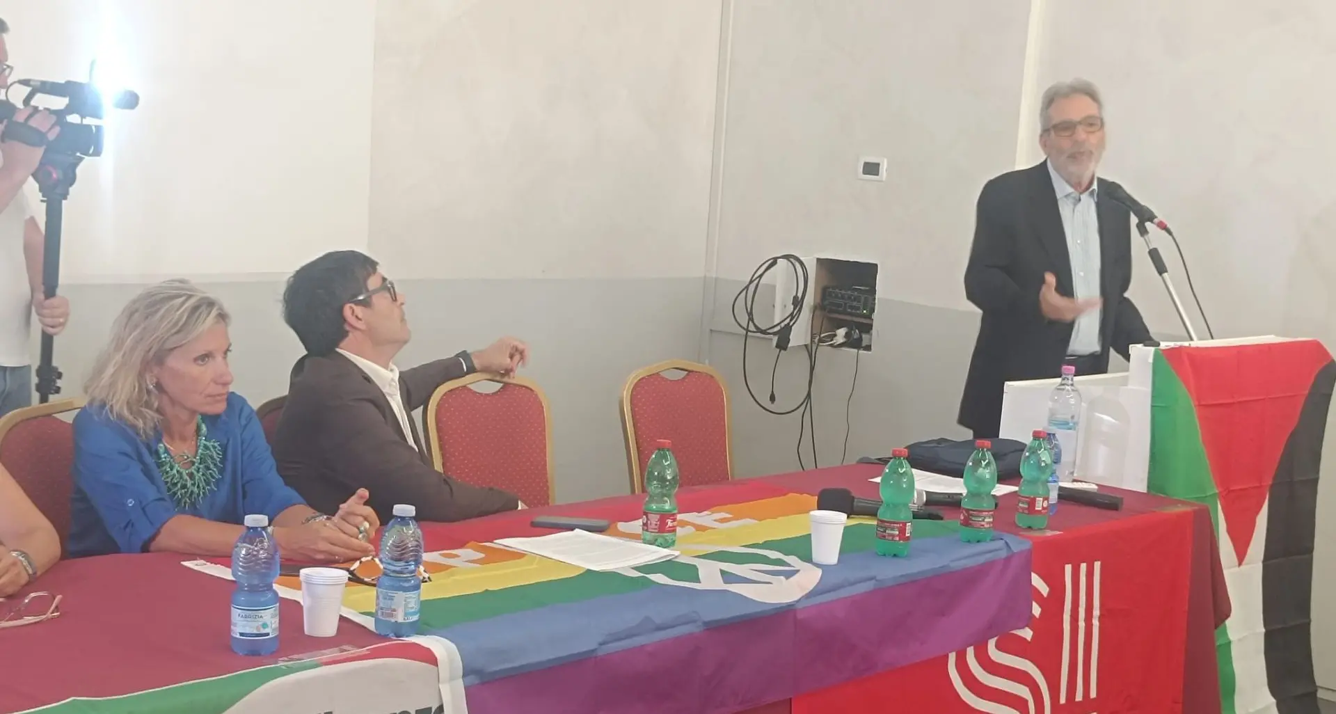 Fratoianni (Si) in Calabria: «Siamo garantisti, ma le inchieste che coinvolgono il centrodestra devono farci riflettere»\n