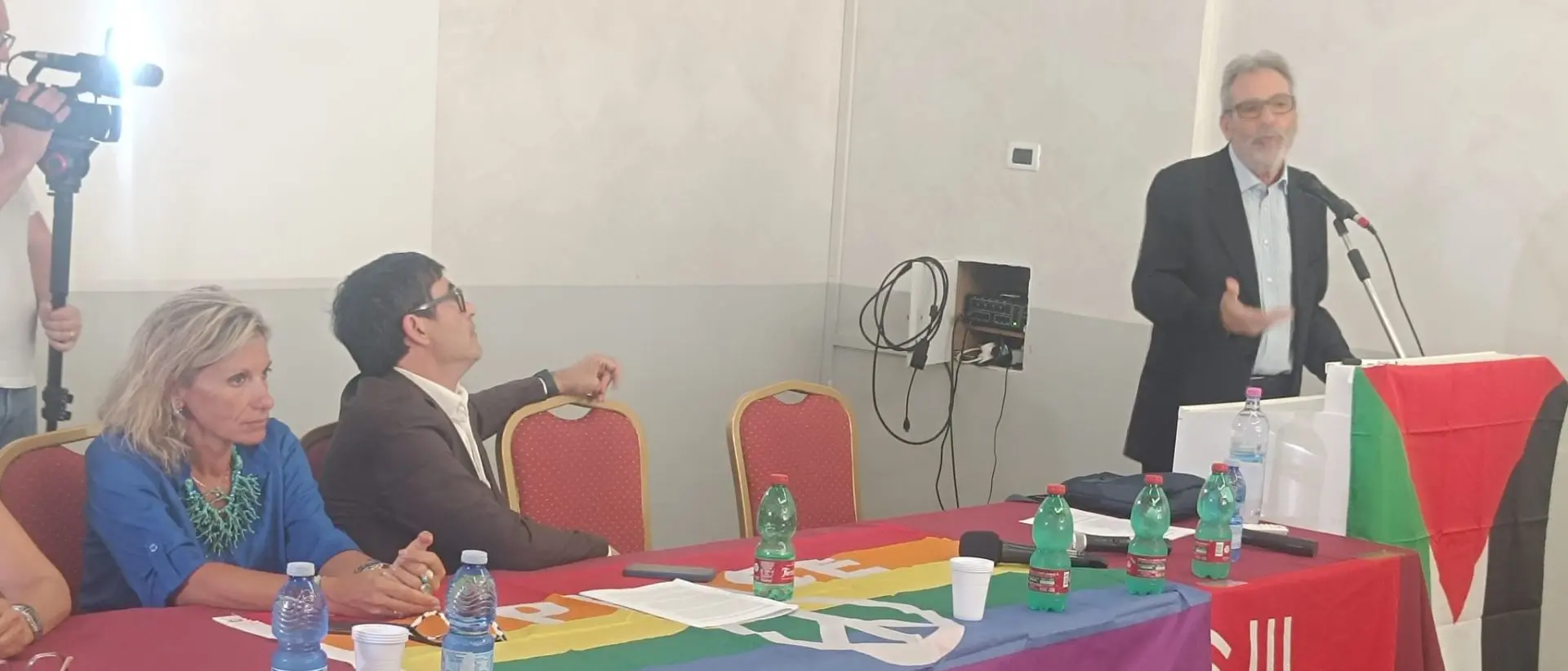 Fratoianni (Si) in Calabria: «Siamo garantisti, ma le inchieste che coinvolgono il centrodestra devono farci riflettere»\n