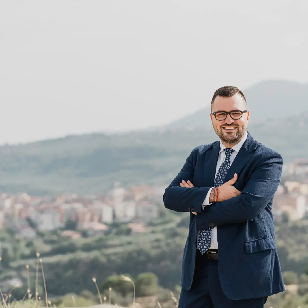 Petilia Policastro, il sindaco Saporito e la lotta contro lo spopolamento:\u00A0«Serve l’aiuto di tutte le istituzioni»\n