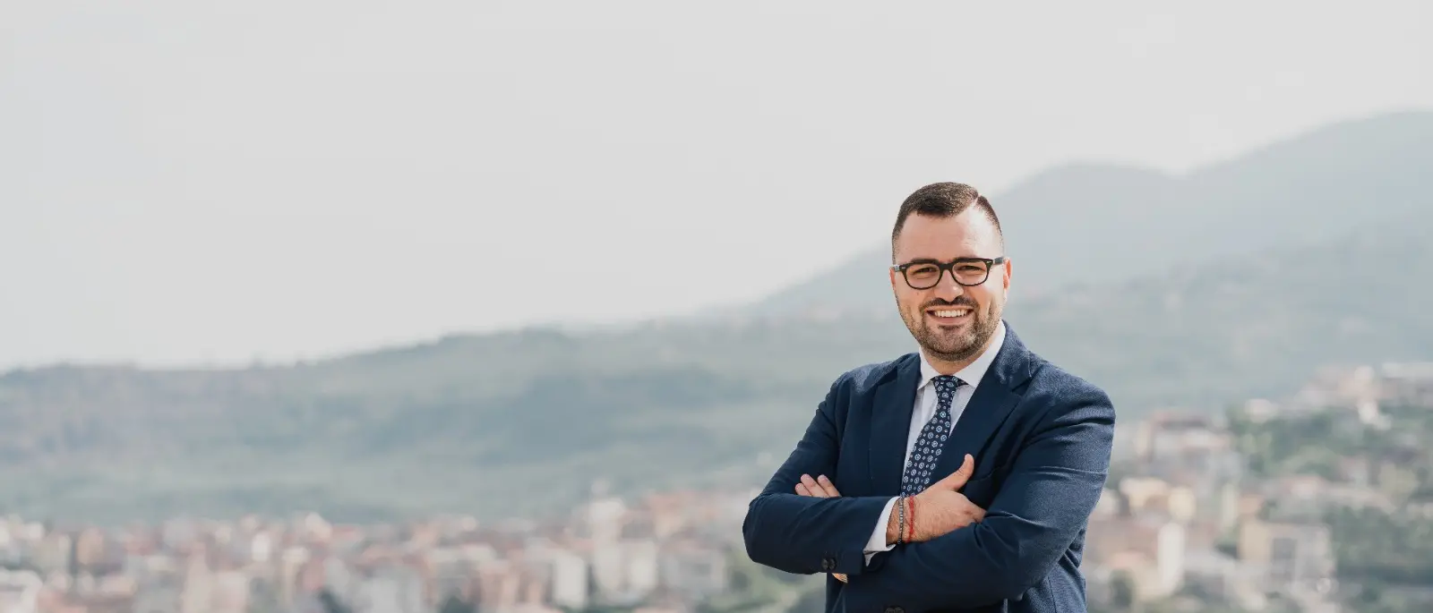 Petilia Policastro, il sindaco Saporito e la lotta contro lo spopolamento:\u00A0«Serve l’aiuto di tutte le istituzioni»\n