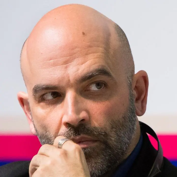 Roberto Saviano: «Mi hanno rubato la vita».\u00A0Sedici anni dopo, una sentenza e le lacrime per\u00A0una cicatrice che non si chiude\n