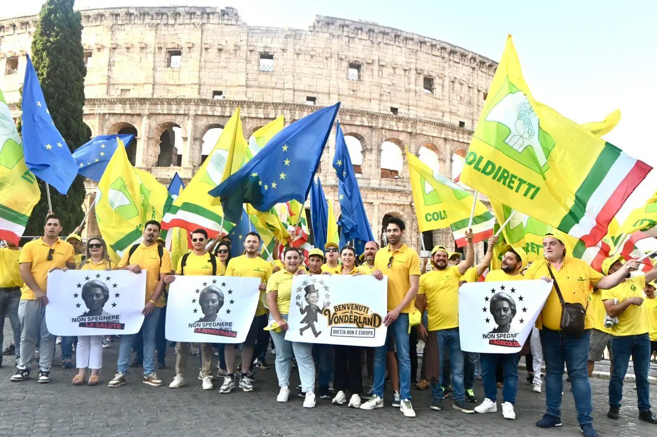 Fondi UE, Coldiretti scende in piazza contro la riforma: «Von der Leyen costa più dei dazi USA»\n