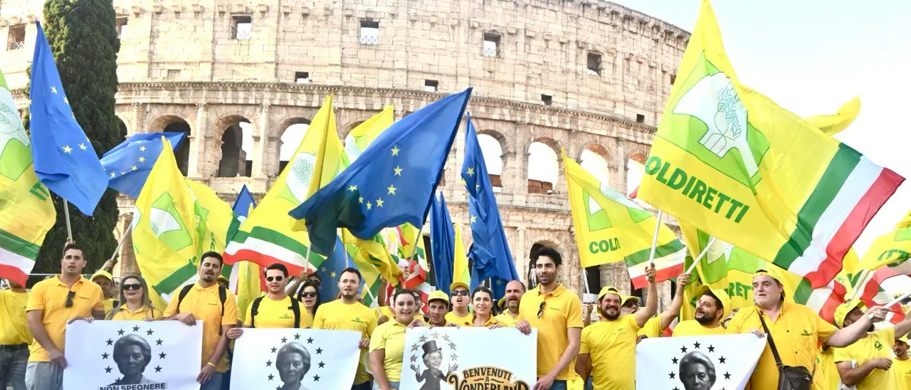 Fondi UE, Coldiretti scende in piazza contro la riforma: «Von der Leyen costa più dei dazi USA»\n