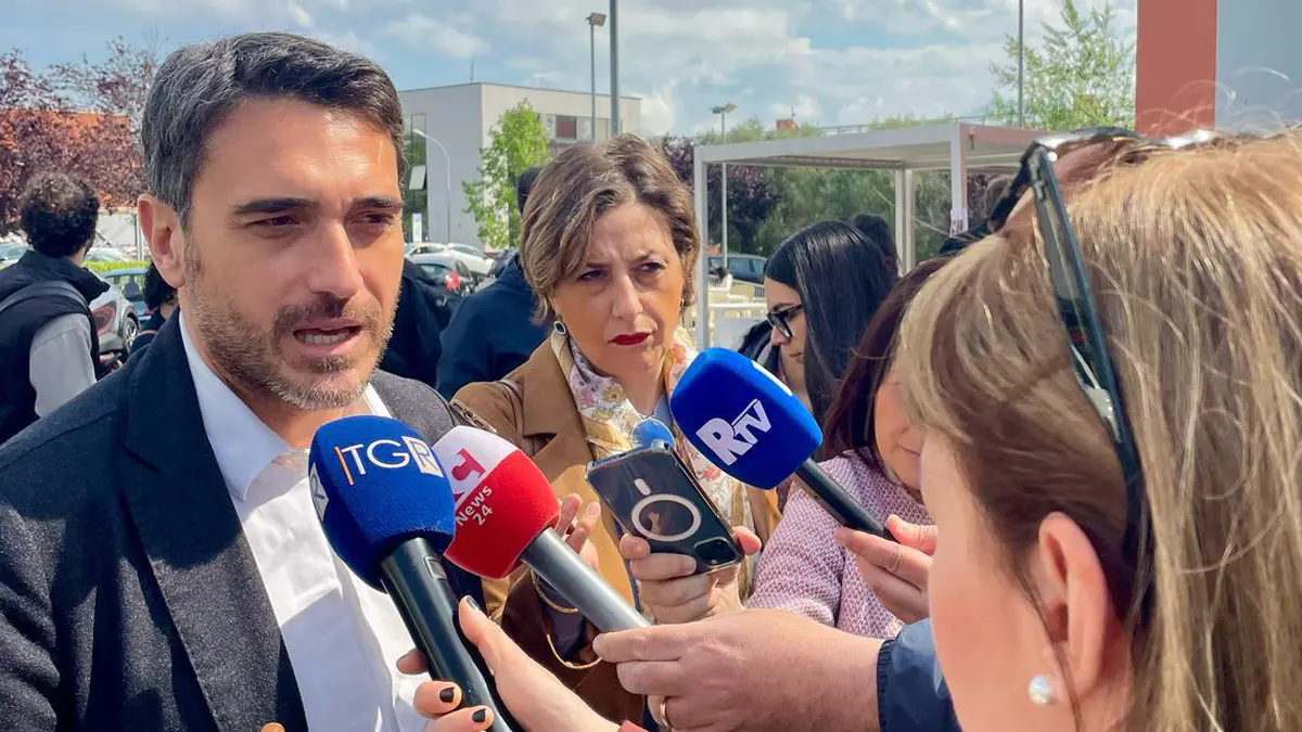 <p>Nicola Irto, senatore e riconfermato segretario del Partito Democratico calabrese</p>\\n