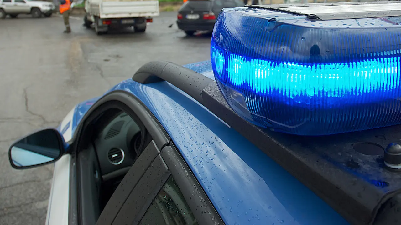 Tragico incidente sull’A1 nel Fiorentino, scontro tra un’auto e un camion: 3\u00A0morti e una bimba tra i 2\u00A0feriti\n