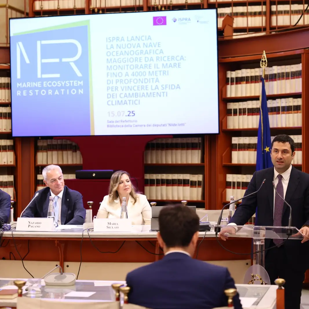 Presentata la Nave oceanografica dell’Ispra, Gentile (Fi): «Strategica per lo studio dei cambiamenti climatici»