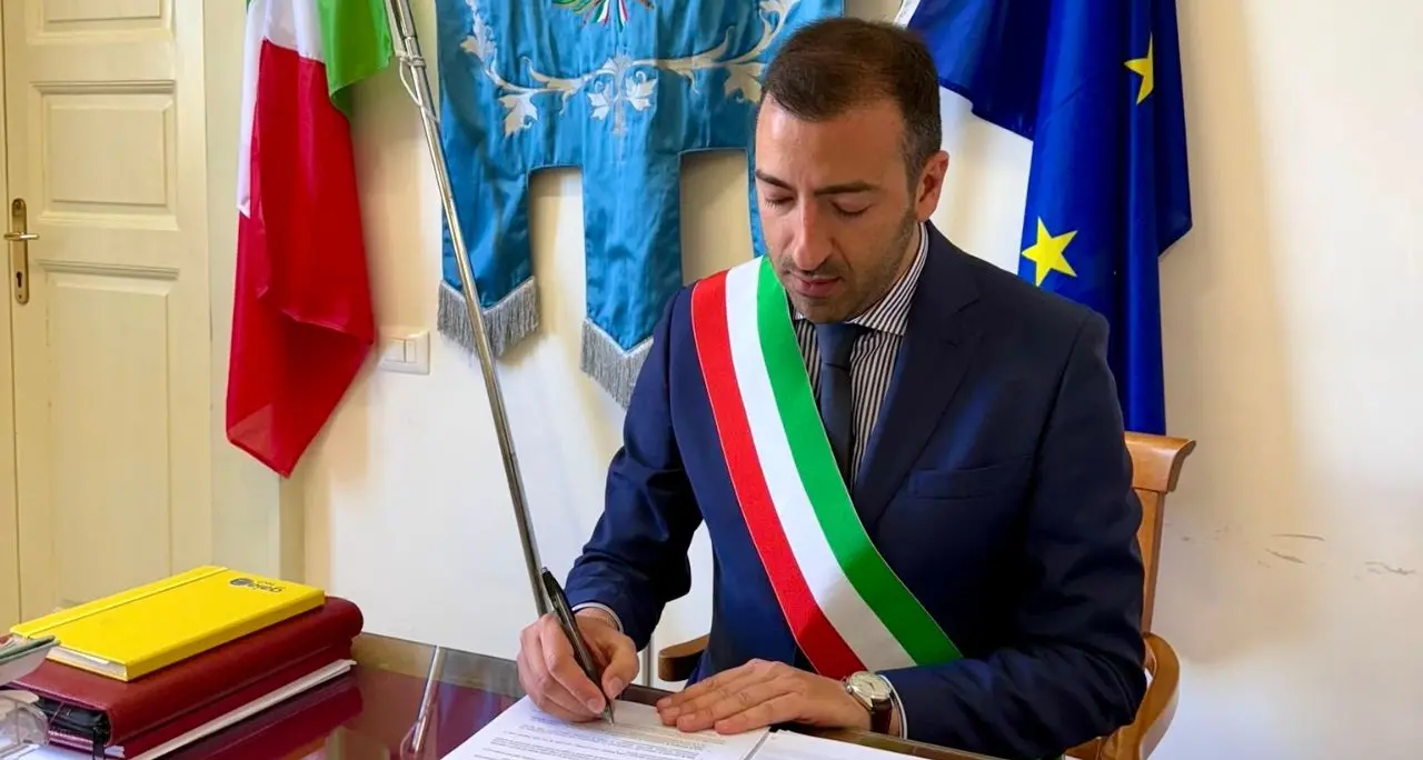 «Governo e Regione ci hanno voltato le spalle ma noi cerchiamo di fare il massimo», le strategie di Aprigliano per combattere lo spopolamento