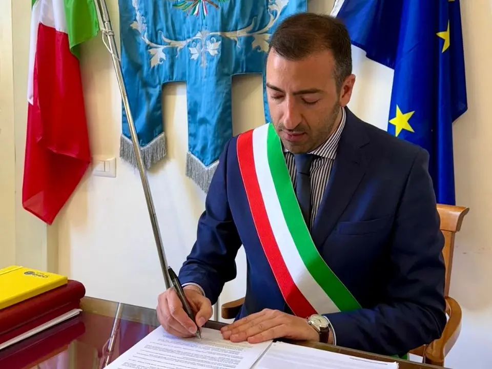 «Governo e Regione ci hanno voltato le spalle ma noi cerchiamo di fare il massimo», le strategie di Aprigliano per combattere lo spopolamento