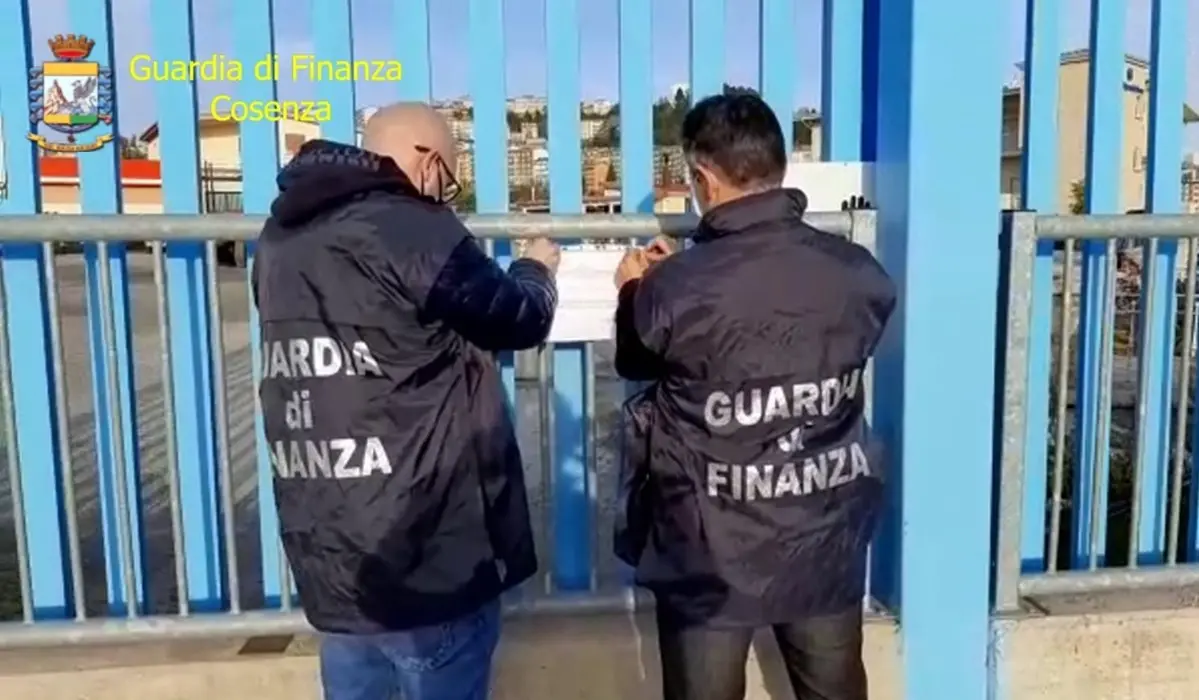 ’Ndrangheta, sequestrata tabaccheria a Palmi: era\u00A0usata per riciclare i soldi provenienti\u00A0dal narcotraffico\u00A0\n