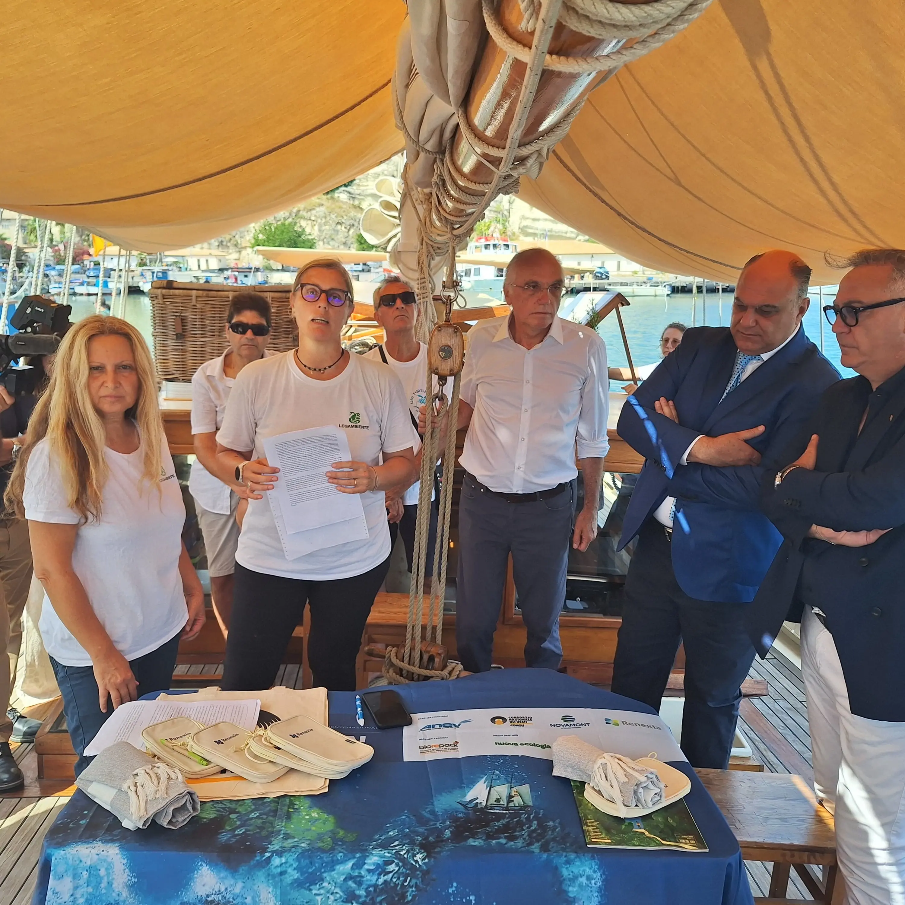 Mare e fiumi inquinati in Calabria, il 57% dei campioni oltre i limiti: Cosenza si salva, malissimo Reggio – IL REPORT