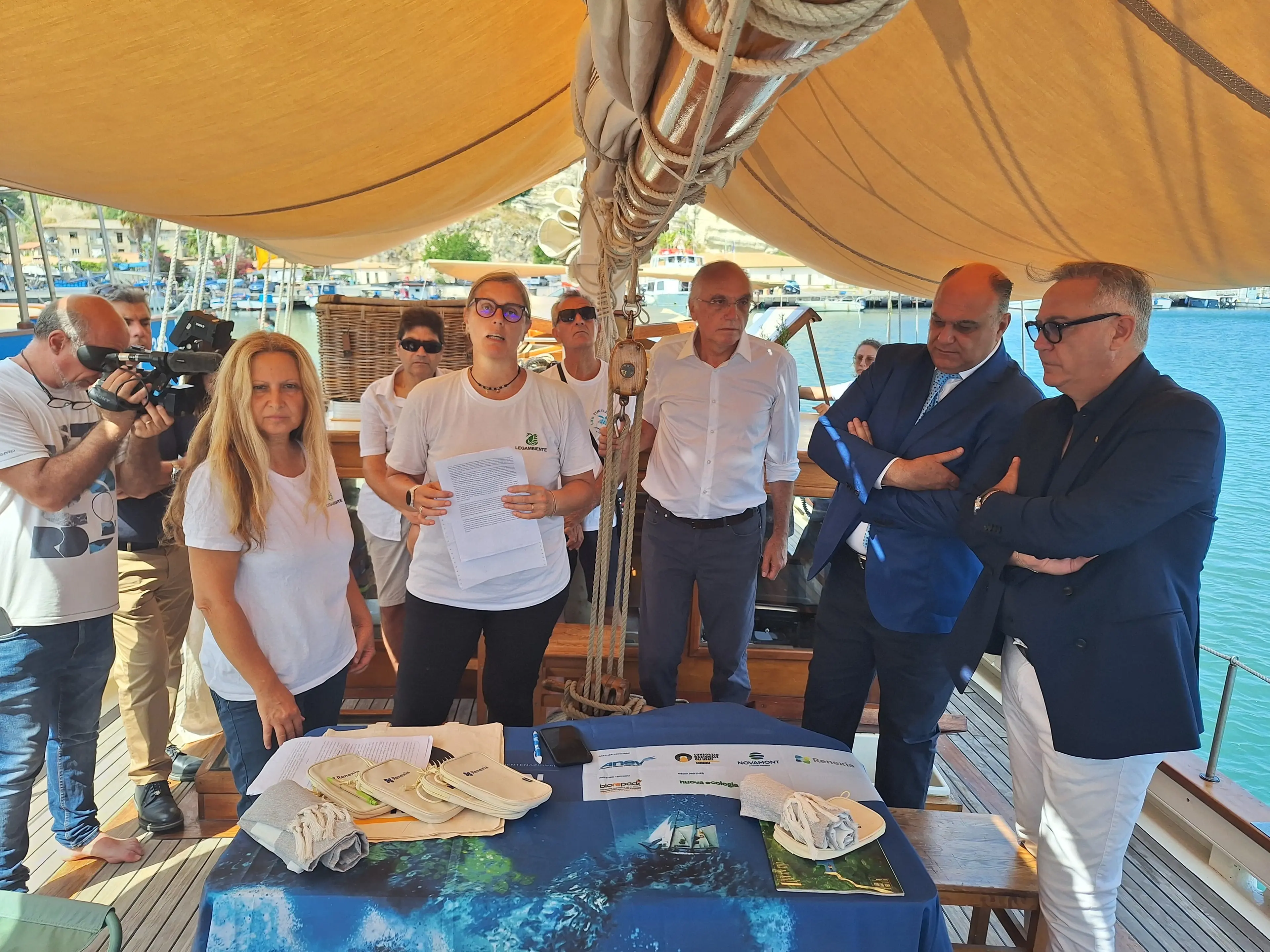Mare e fiumi inquinati in Calabria, il 57% dei campioni oltre i limiti: Cosenza si salva, malissimo Reggio – IL REPORT