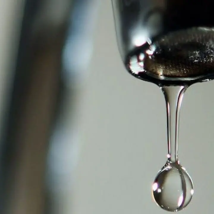Furto d'acqua\u00A0nel Crotonese, beccato con contatore irregolare e denunciato dai carabinieri