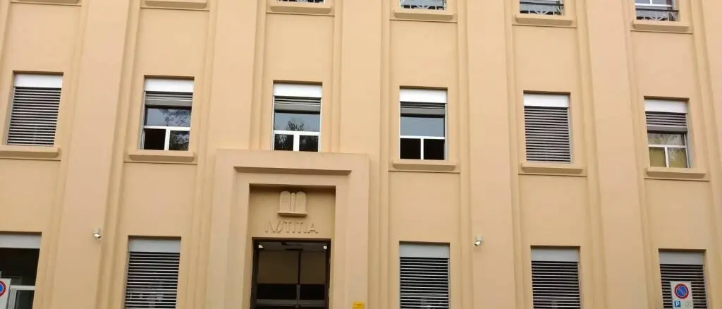 Usura ed estorsioni a Tropea: condannati un commercialista e un medico ma cadono le aggravanti mafiose\n